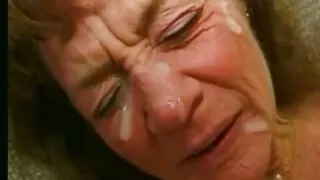 महिला महिला पुरूष