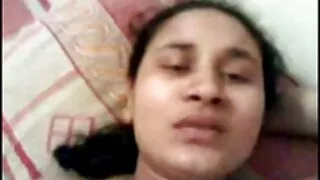 सबै जोडे पछि, दुई मित्र एक विद्यार्थी गडबड