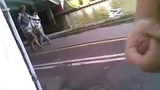 काम पछि, मान्छे कुखुरा मा केटी सवारी
