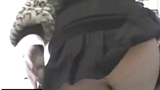 त्यसपछि उसले आफ्नो हात समातेर उसको मुखमा पठाएको थियो ।