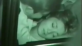 टैटू चिकीले गालामा कालो मानिस द्वारा लिएको छ