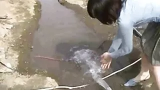 खाने अघि, टिपोक भान्सा मा उनको मित्र गडबड