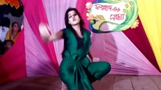महिला महिला पुरूष