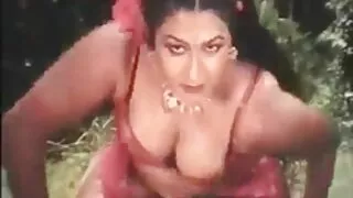 लाल सिर वाला कुखुरा चूसा र प्राप्त को सह मा फिर्ती