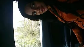 मौखिक मामिलामा विशेषज्ञ महिला कुखुरा बेकारी